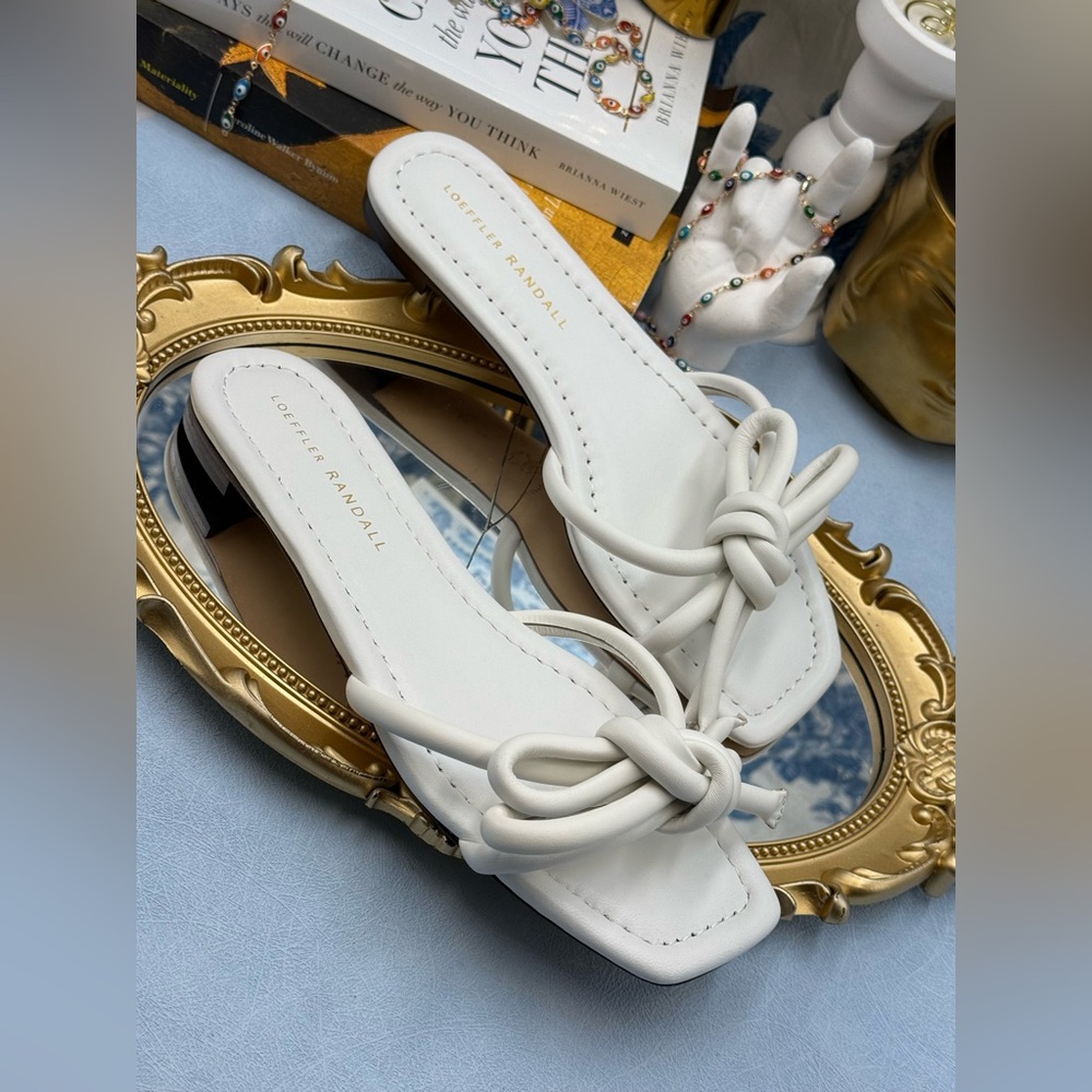 🆕 LOEFFLER RANDALL 🧿 NWOB Hadley Leather Bow Flat Sandals, White - Sz 7 B - Picture 9 of 12